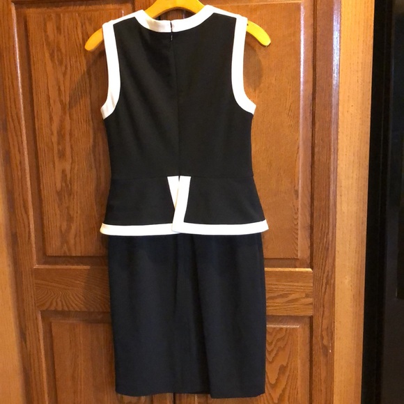 Calvin Klein dress 4 EUC - Picture 3 of 3